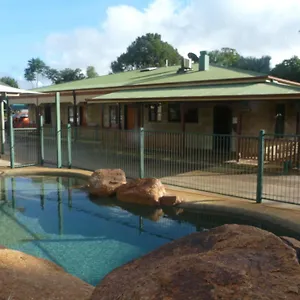 https://curtain-fig-tree-motel.queenslandhotels.net